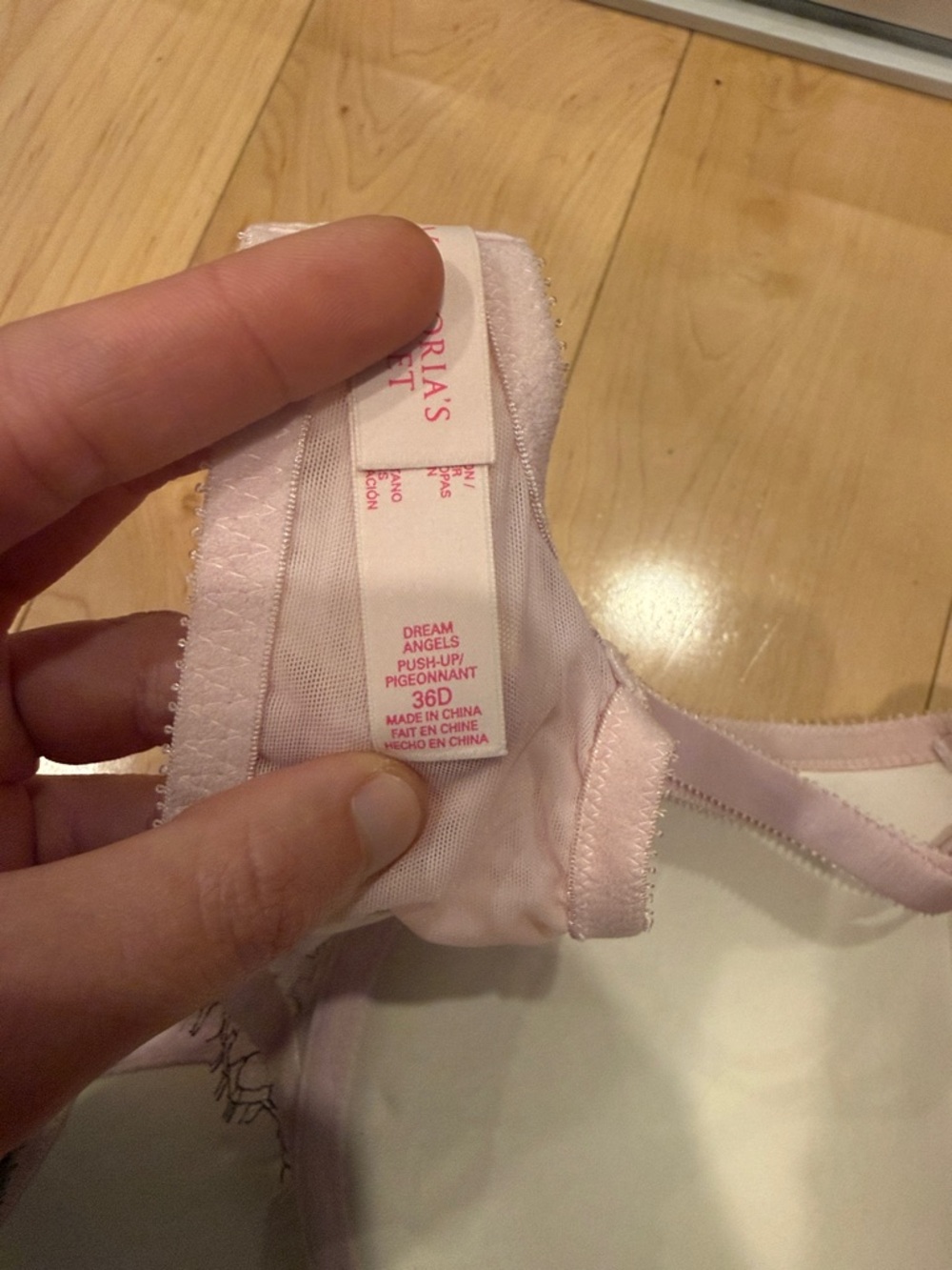 Victorias Secret Bras 36D - Picture 3 of 5
